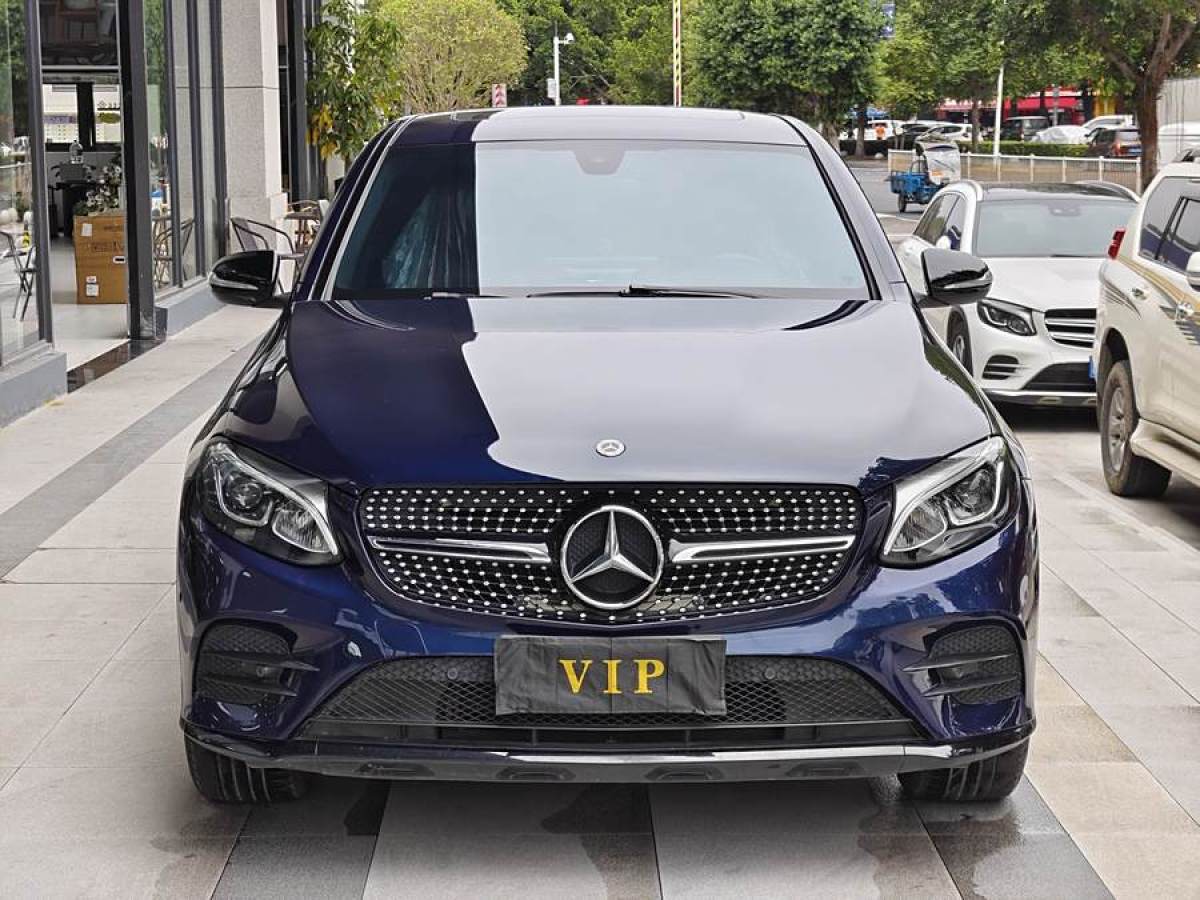 2018年10月奔馳 奔馳GLC  2023款 GLC 300 4MATIC 轎跑SUV