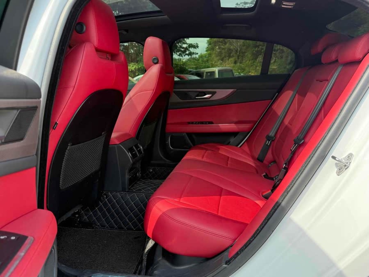 捷豹 XEL  2020款 2.0T 200PS R-DYNAMIC S進取運動版圖片