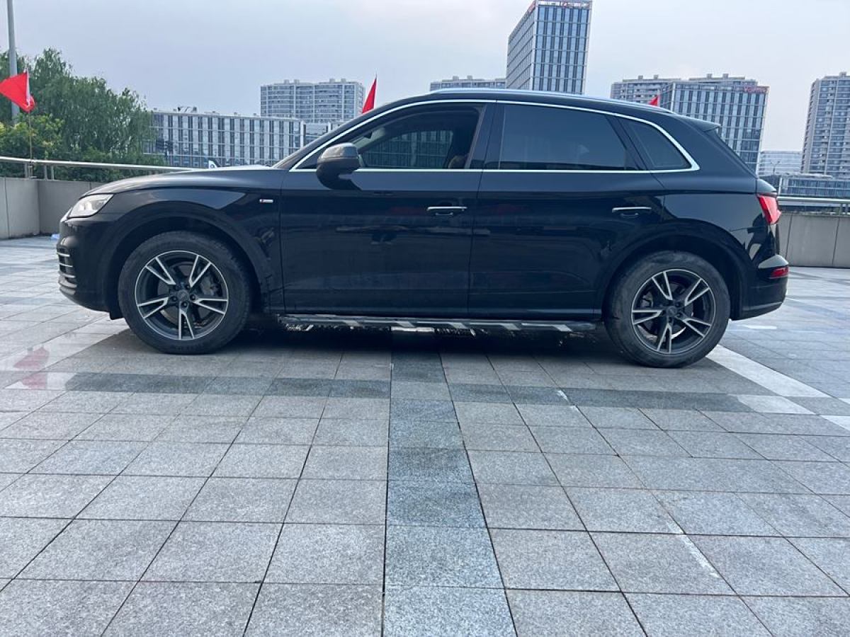 奧迪 奧迪Q5L  2020款 改款 40 TFSI 榮享時尚型圖片