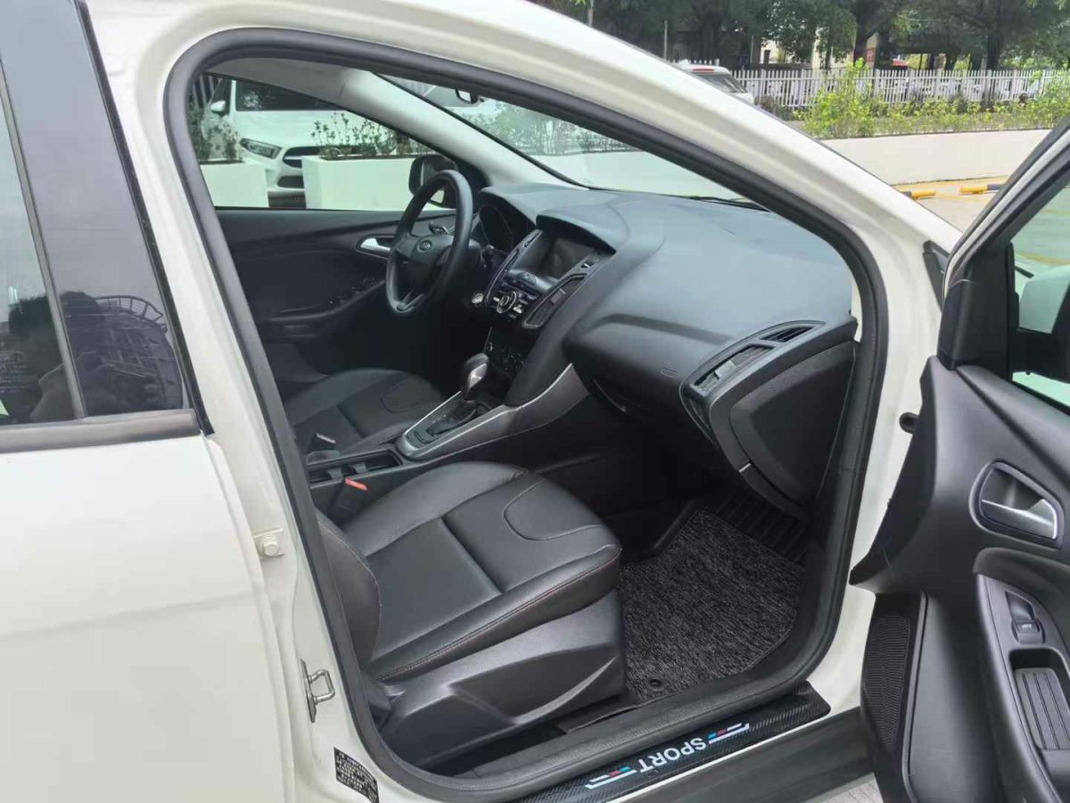 福特 ?？怂? 2017款 三廂 EcoBoost 180 自動(dòng)精英型圖片