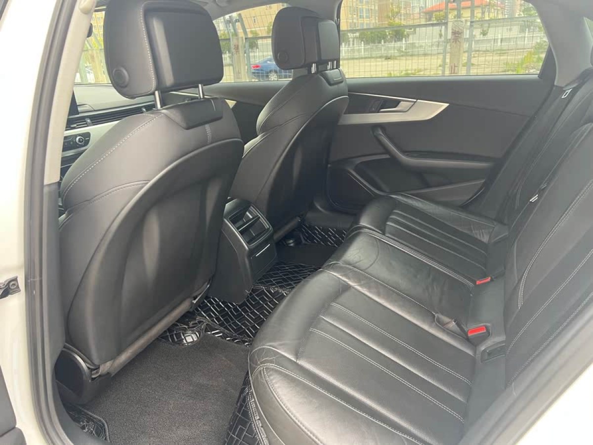 奧迪 奧迪A4L  2020款 40 TFSI 時尚動感型圖片