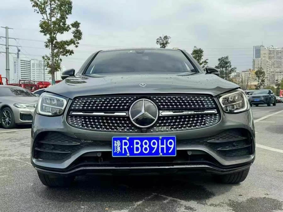 2020年4月奔馳 奔馳GLC  2022款 改款 GLC 260 4MATIC 轎跑SUV