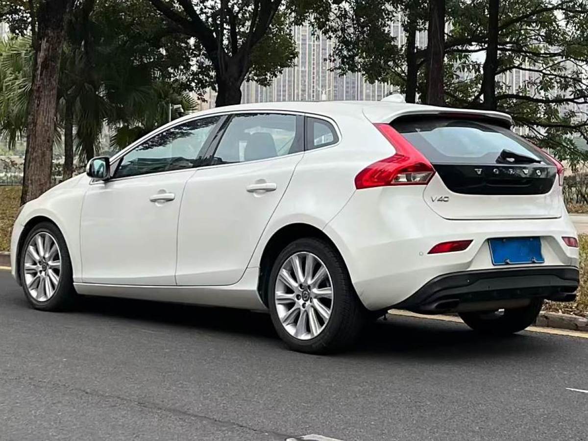 沃爾沃 V40  2015款 1.6T 智雅版圖片