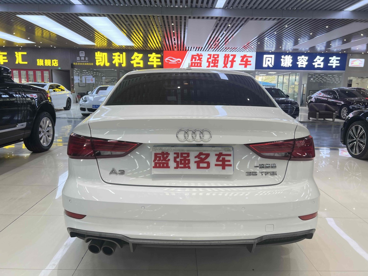 奧迪 奧迪A3  2018款 30周年年型 Limousine 35 TFSI 時(shí)尚型圖片