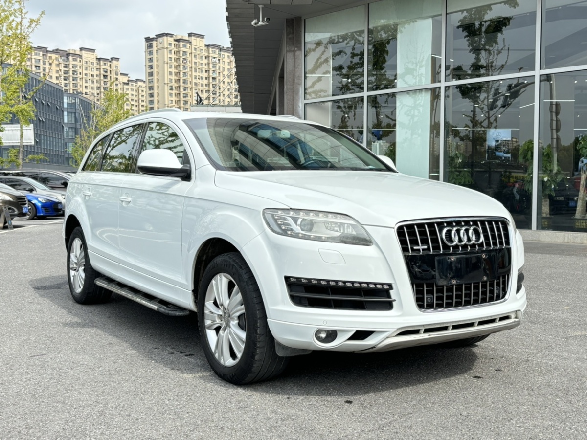 2012年08月奧迪 奧迪Q7  2012款 3.0 TFSI 進(jìn)取型(200kW)