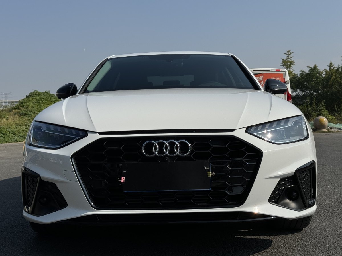 2022年8月奧迪 奧迪A4L  2022款 40 TFSI 豪華動(dòng)感型