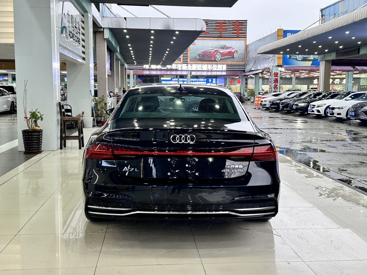 奧迪 奧迪A7L  2024款 45TFSI S-line 筑夢(mèng)型 流晶套裝圖片