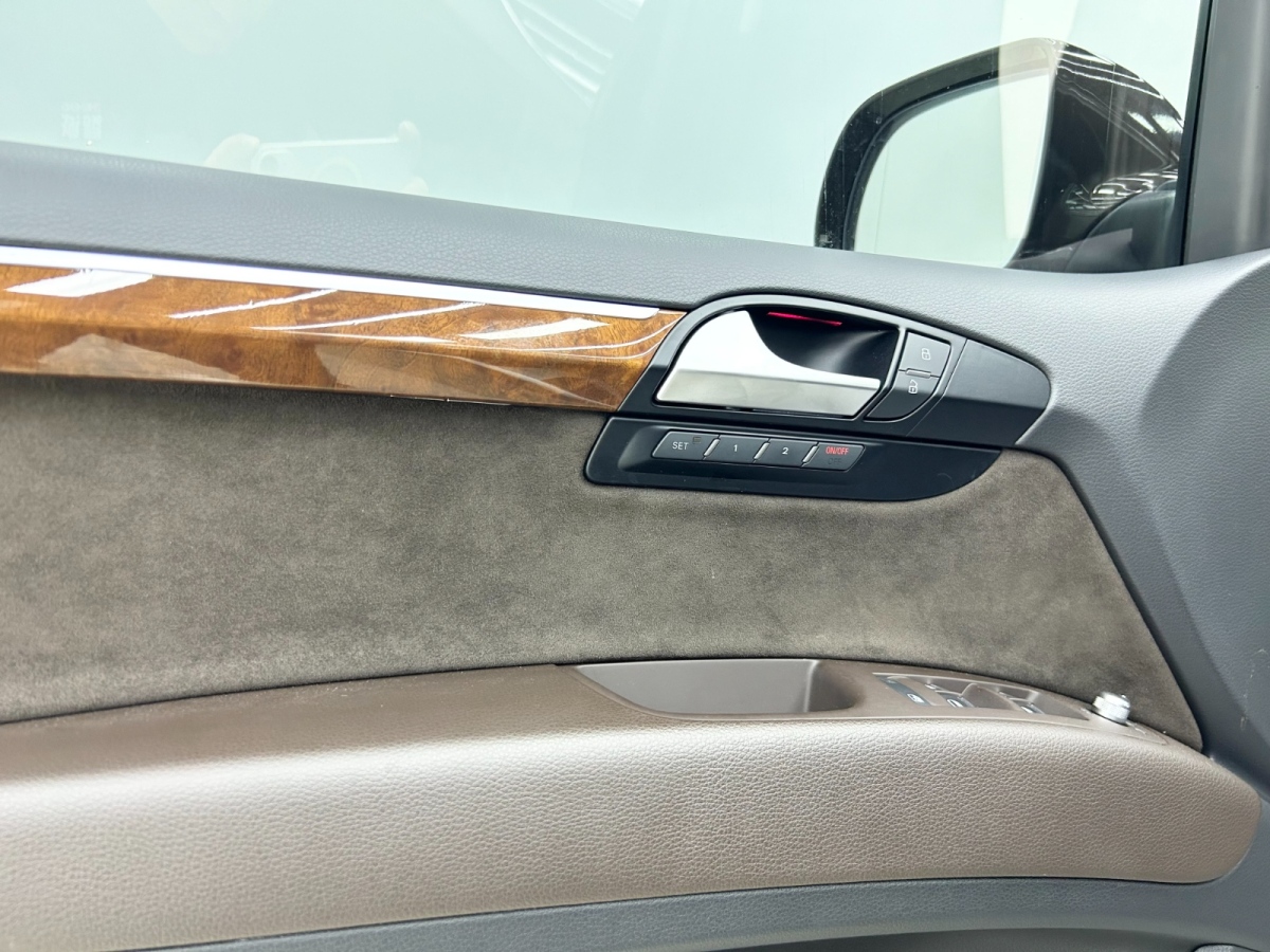 奧迪 奧迪Q7  2015款 40 TFSI 典藏型圖片