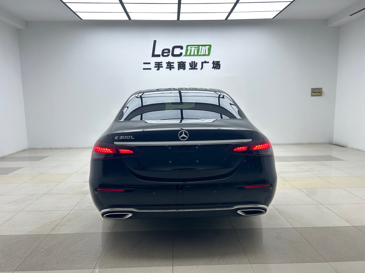 奔馳 奔馳E級  2021款 改款 E 300 L 時尚型圖片