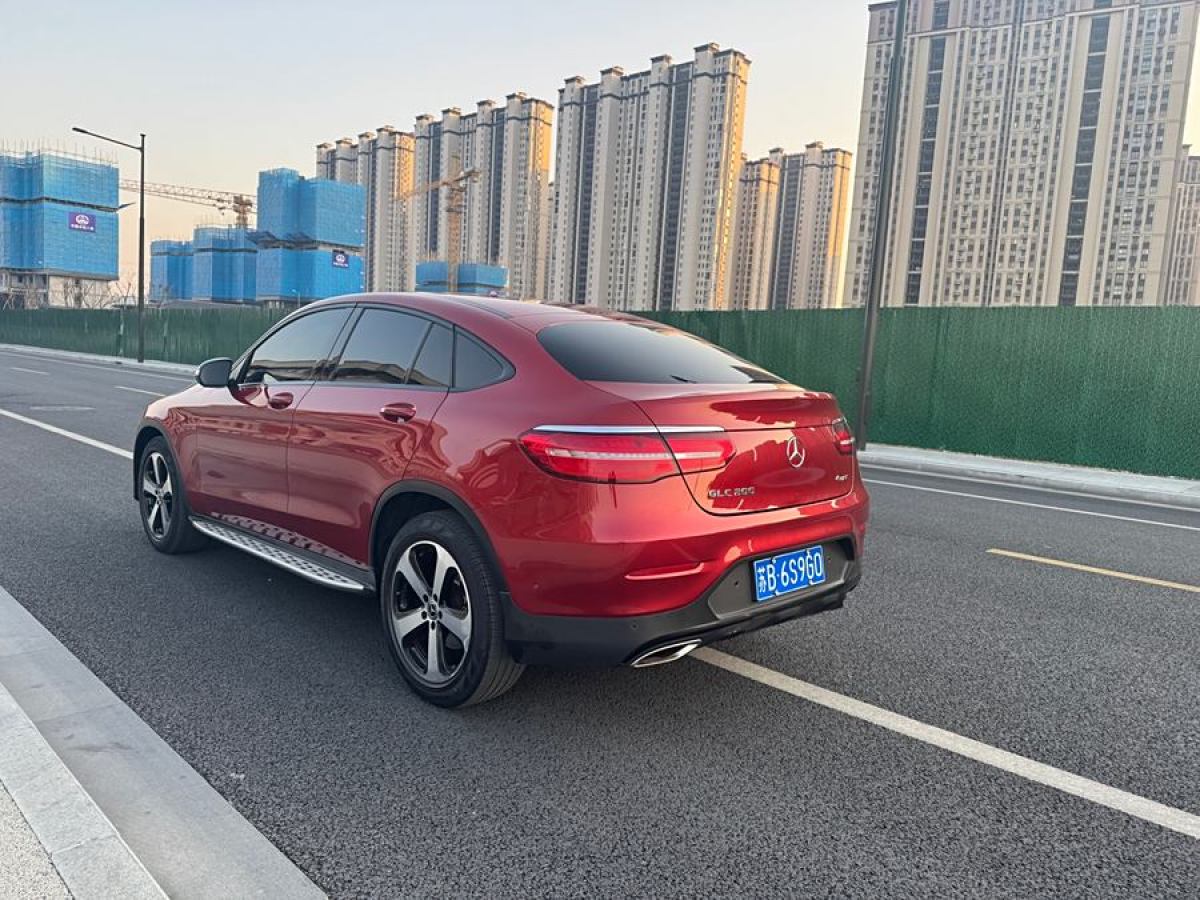 奔馳 奔馳GLC  2022款 改款 GLC 300 4MATIC 轎跑SUV圖片