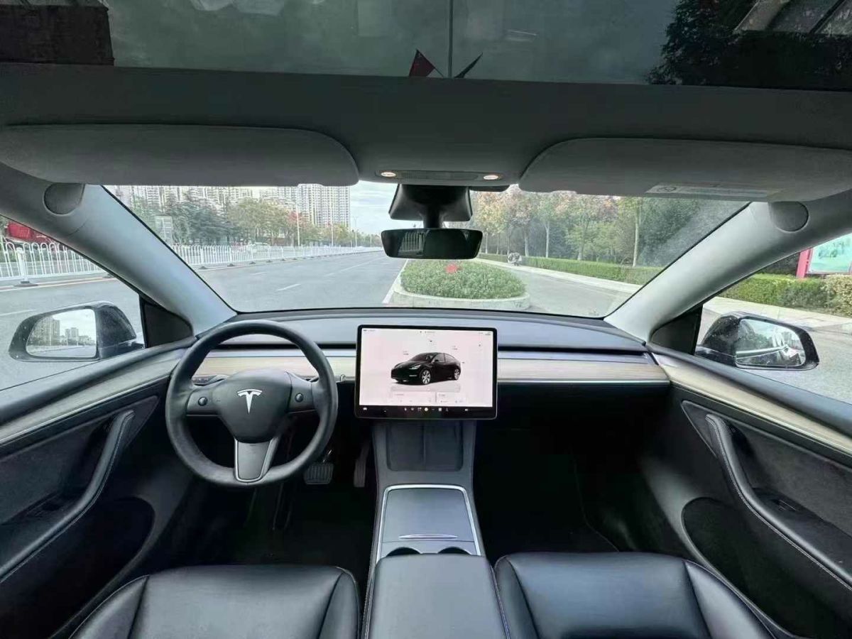 特斯拉 Model S  2023款 三電機全輪驅(qū)動 Plaid版圖片