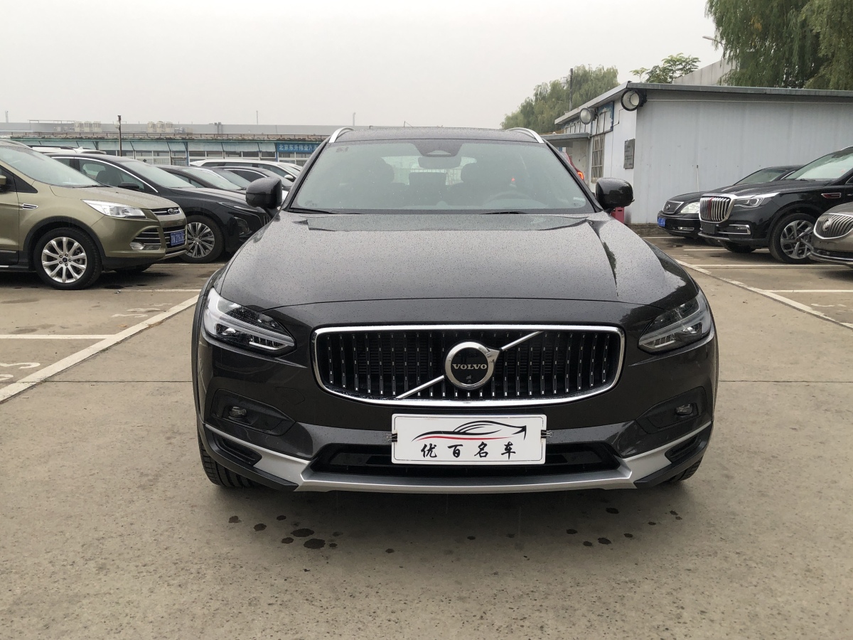 2023年12月沃爾沃 V90  2024款 Cross Country B5 AWD 智尊版