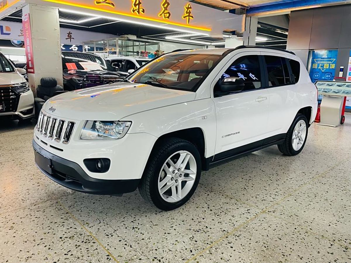 Jeep 指南者  2013款 2.0L 兩驅(qū)運動版圖片