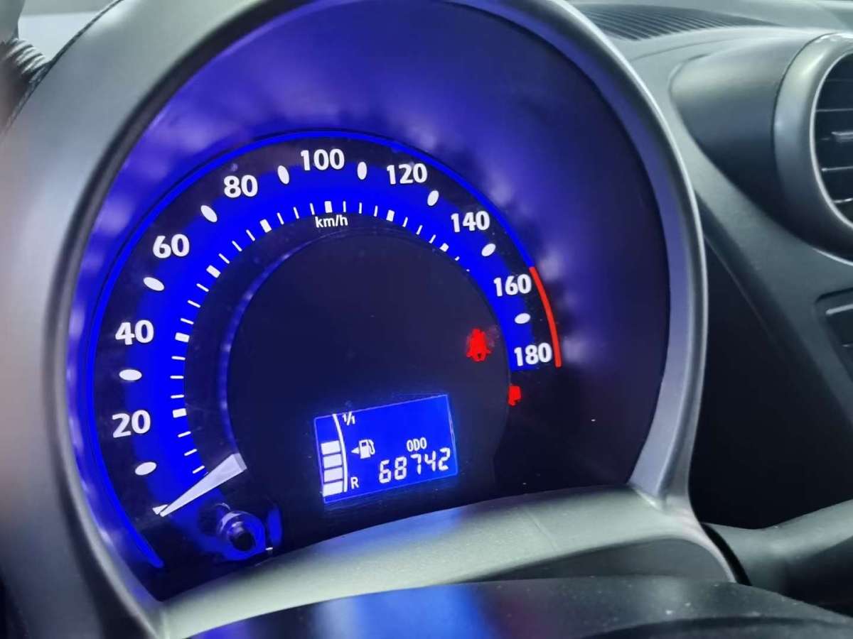 比亞迪 F0  2012款 1.0L 悅酷型圖片