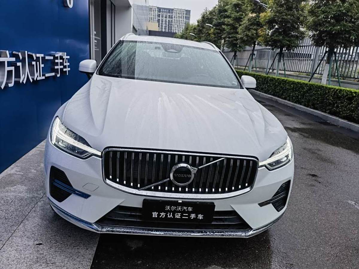 沃爾沃 XC60  2024款 B5 四驅(qū)智遠(yuǎn)豪華版圖片