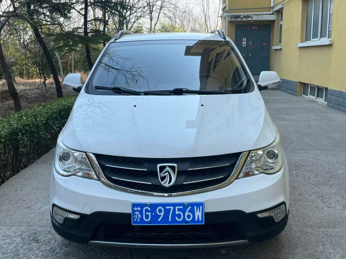 寶駿 730  2015款 1.8L 手動豪華導(dǎo)航ESP版 7座圖片