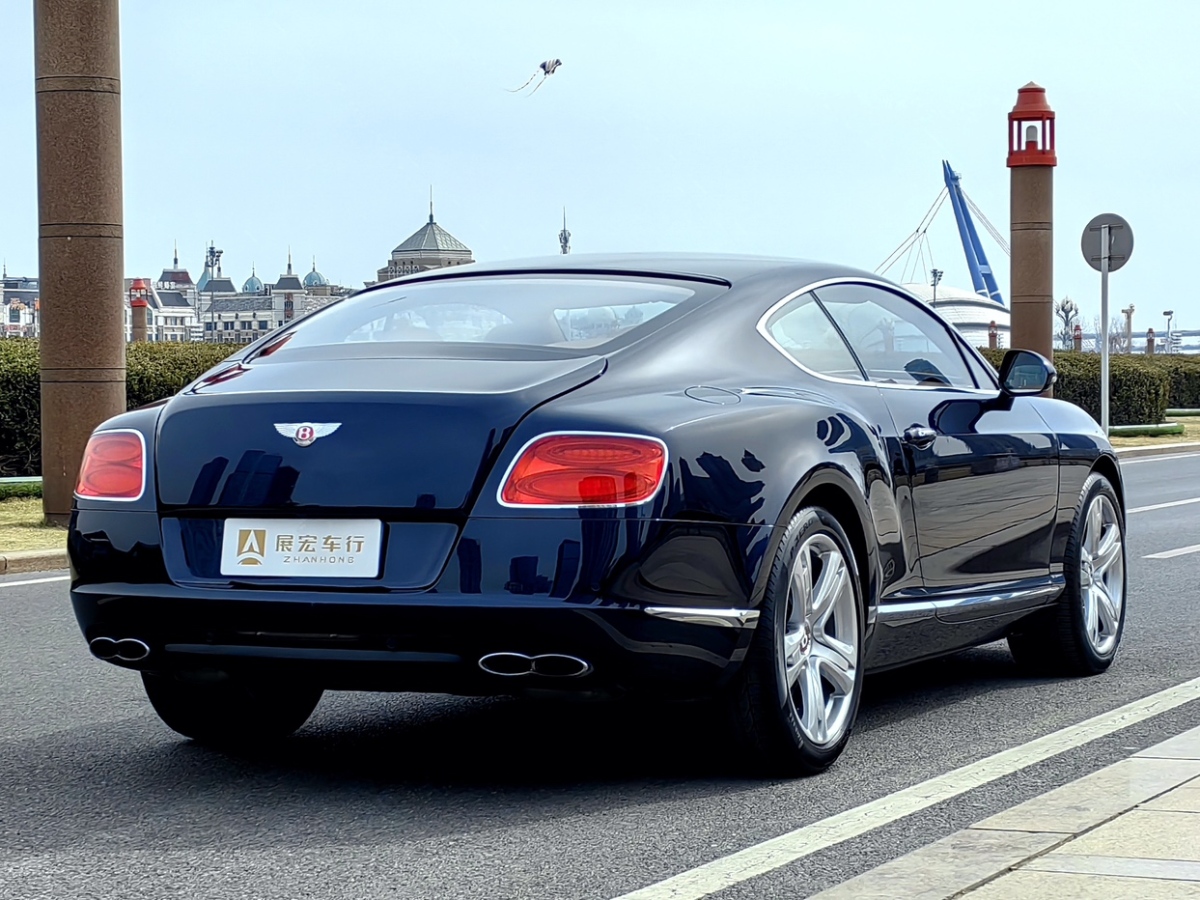 2014年6月宾利 欧陆 宾利 欧陆 2014款 4.0T GT V8 标准版
