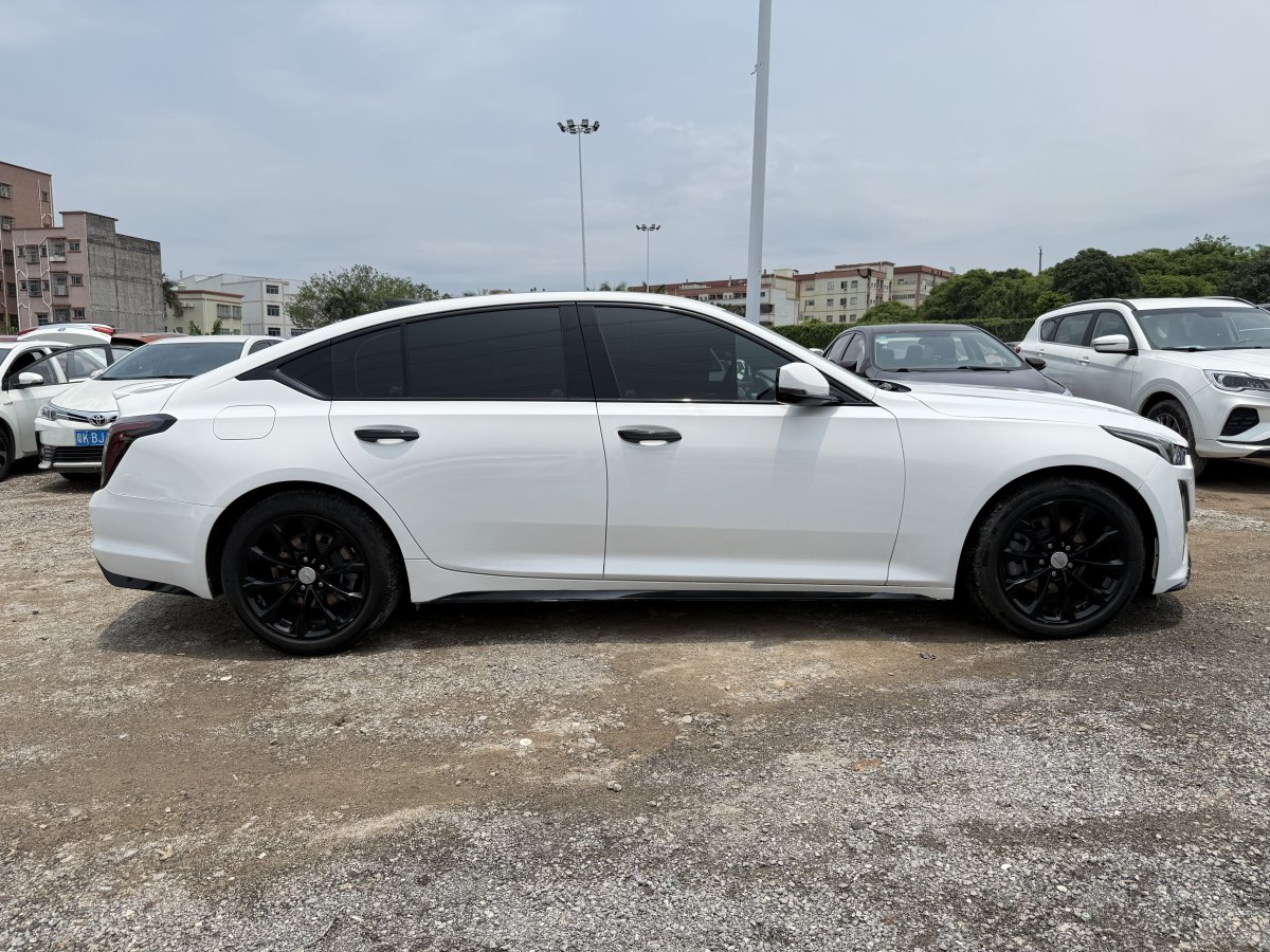 凱迪拉克 CT5  2021款 28T 領(lǐng)先運(yùn)動型圖片