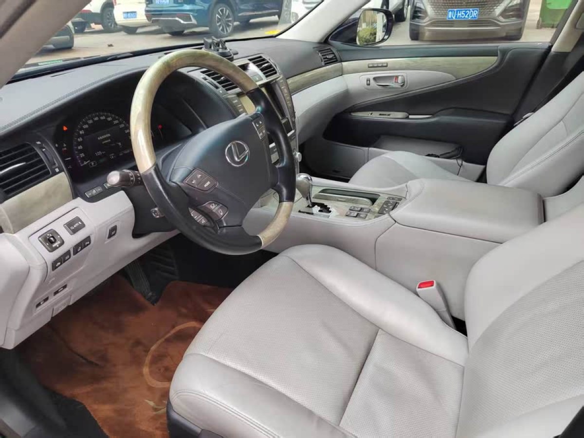 雷克薩斯 LS  2010款 600hL圖片