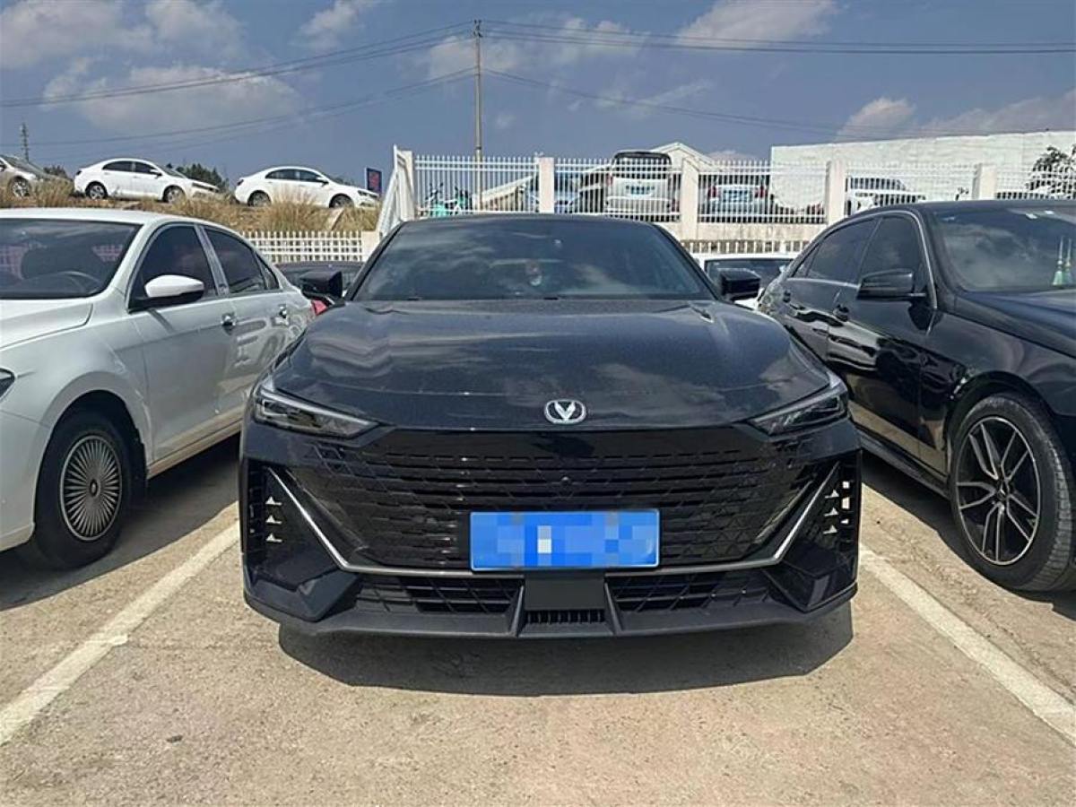 長安 長安UNI-V  2023款 1.5T 智慧領(lǐng)航型圖片