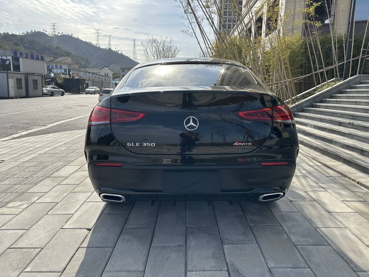 奔馳 奔馳GLE轎跑  2022款 改款 GLE 350 4MATIC 轎跑SUV 時(shí)尚型圖片