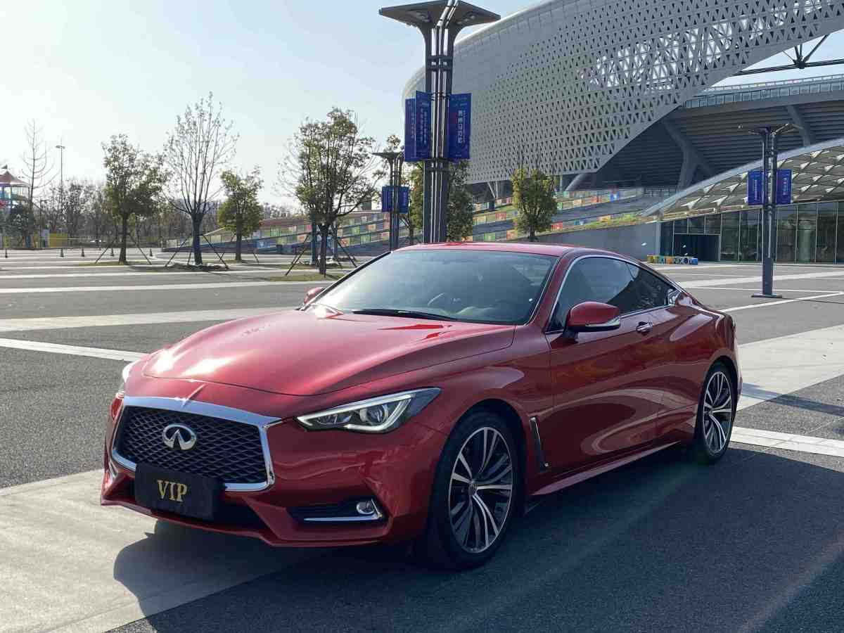 英菲尼迪 Q60  2019款 2.0T 豪華版圖片