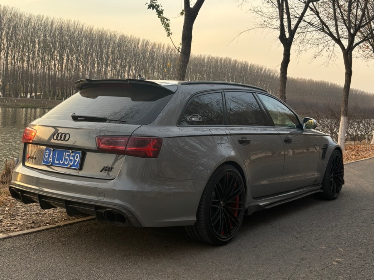 奧迪 奧迪RS 6  2018款 RS 6 4.0T Avant尊享運動限量版圖片