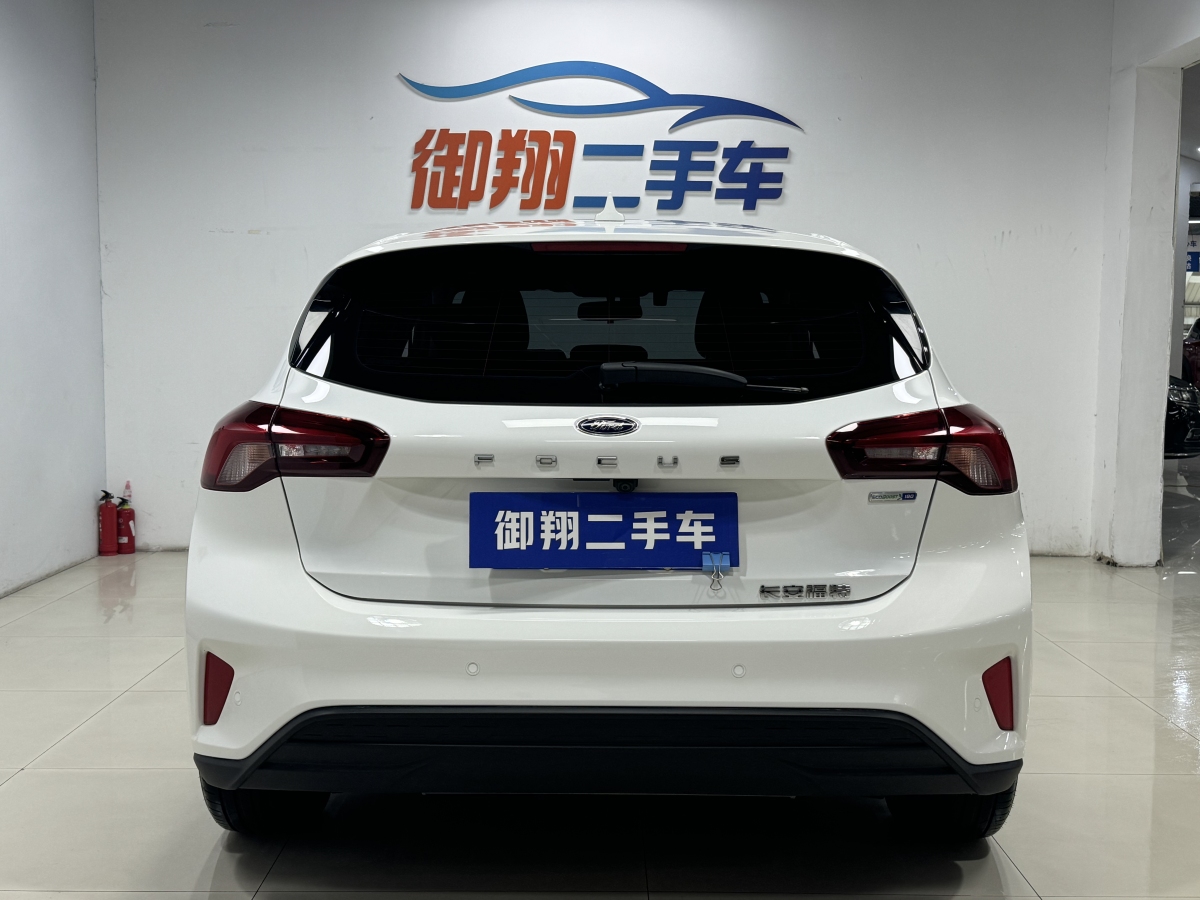 2023年3月福特 ?？怂? 2022款 兩廂 EcoBoost 180 自動(dòng)競(jìng)速版