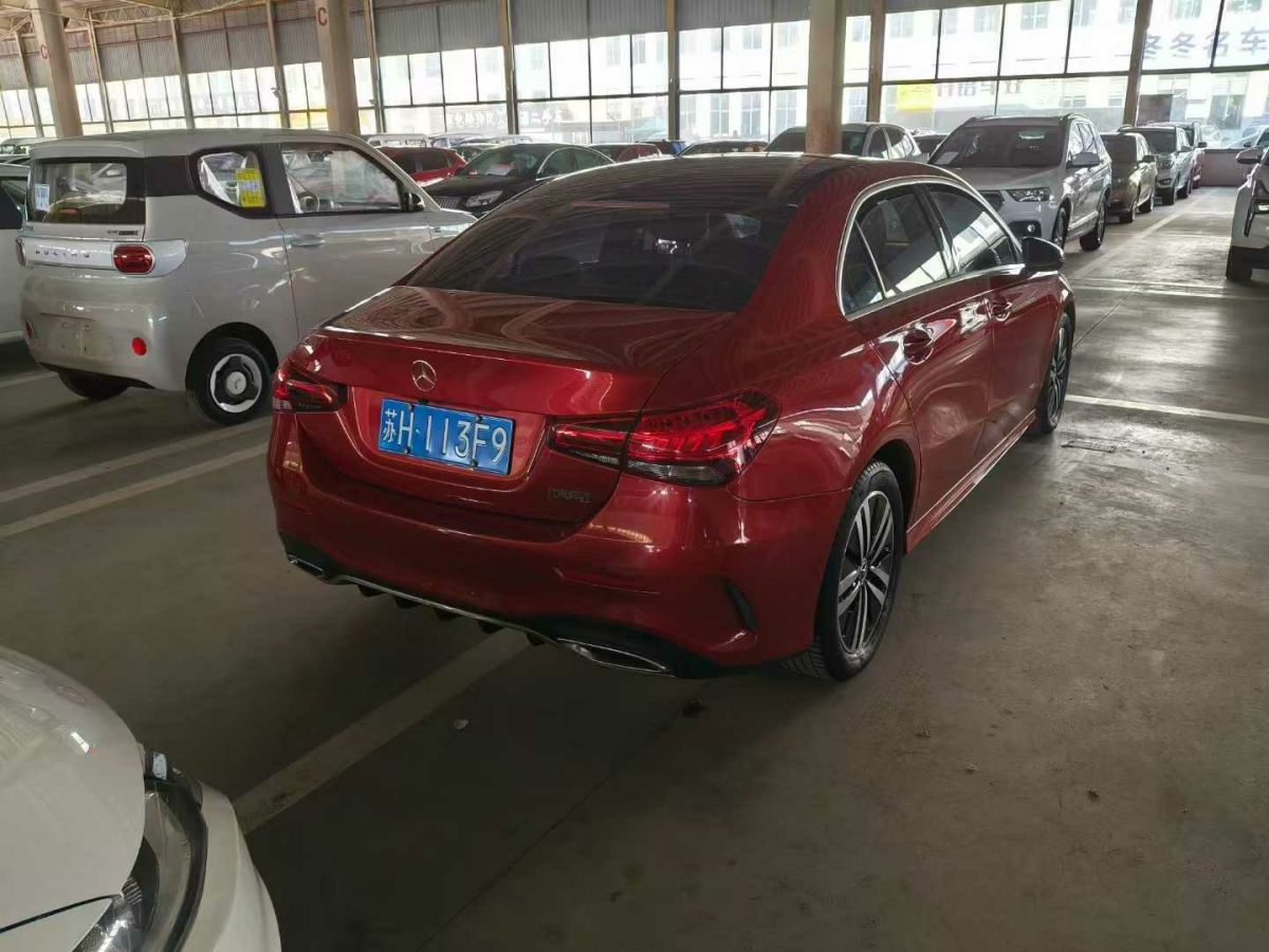 奔馳 奔馳A級  2019款  A 220 L 4MATIC 運動轎車圖片