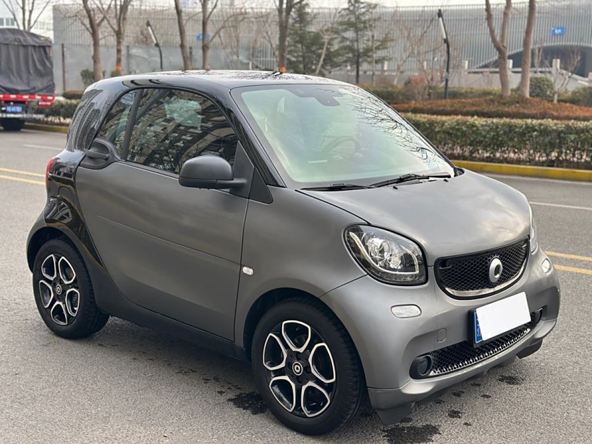 smart fortwo  2019款 0.9T 66千瓦硬頂風(fēng)擎版 國(guó)VI圖片