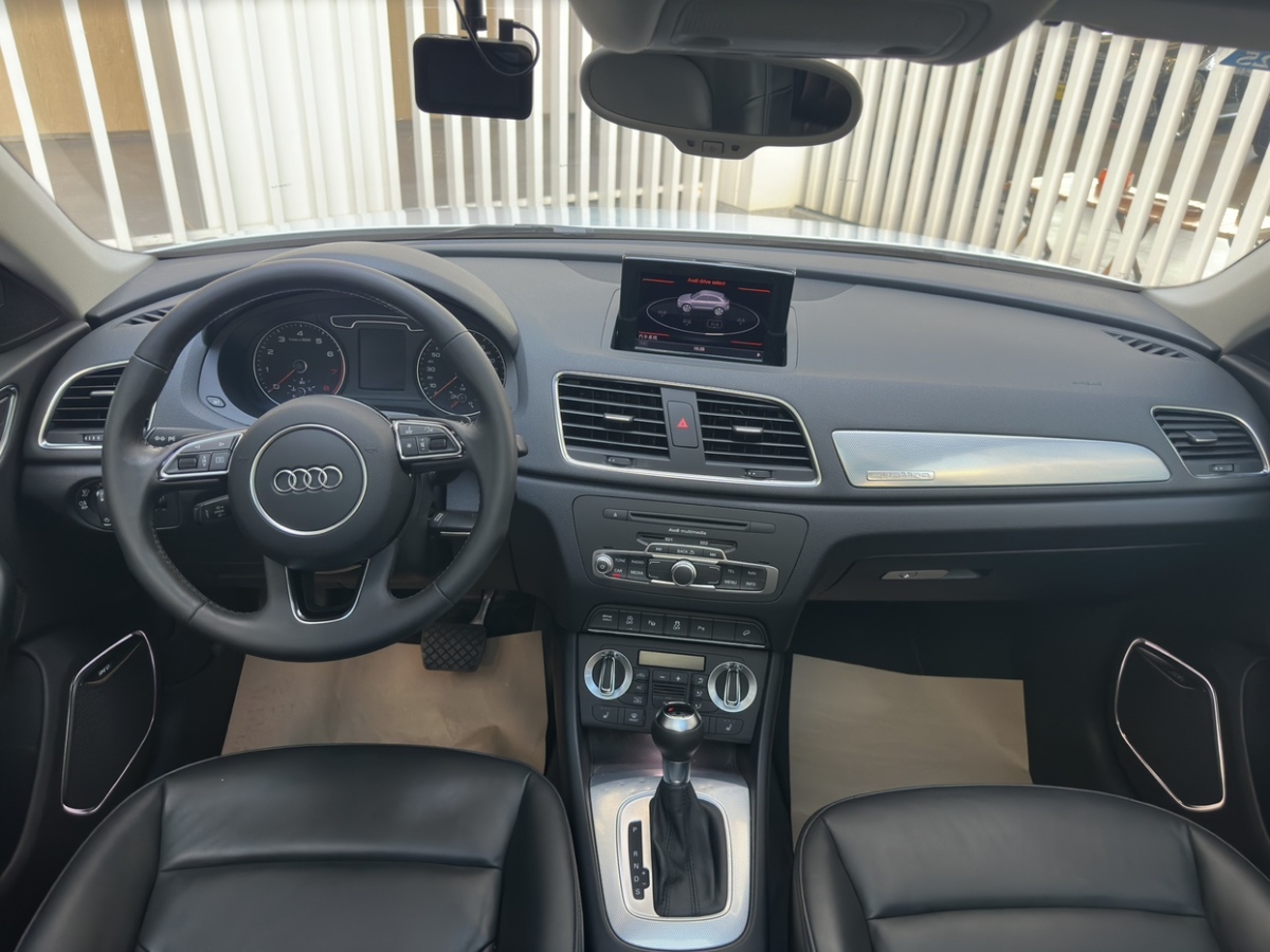 奧迪 奧迪Q3  2013款 35 TFSI quattro 豪華型圖片