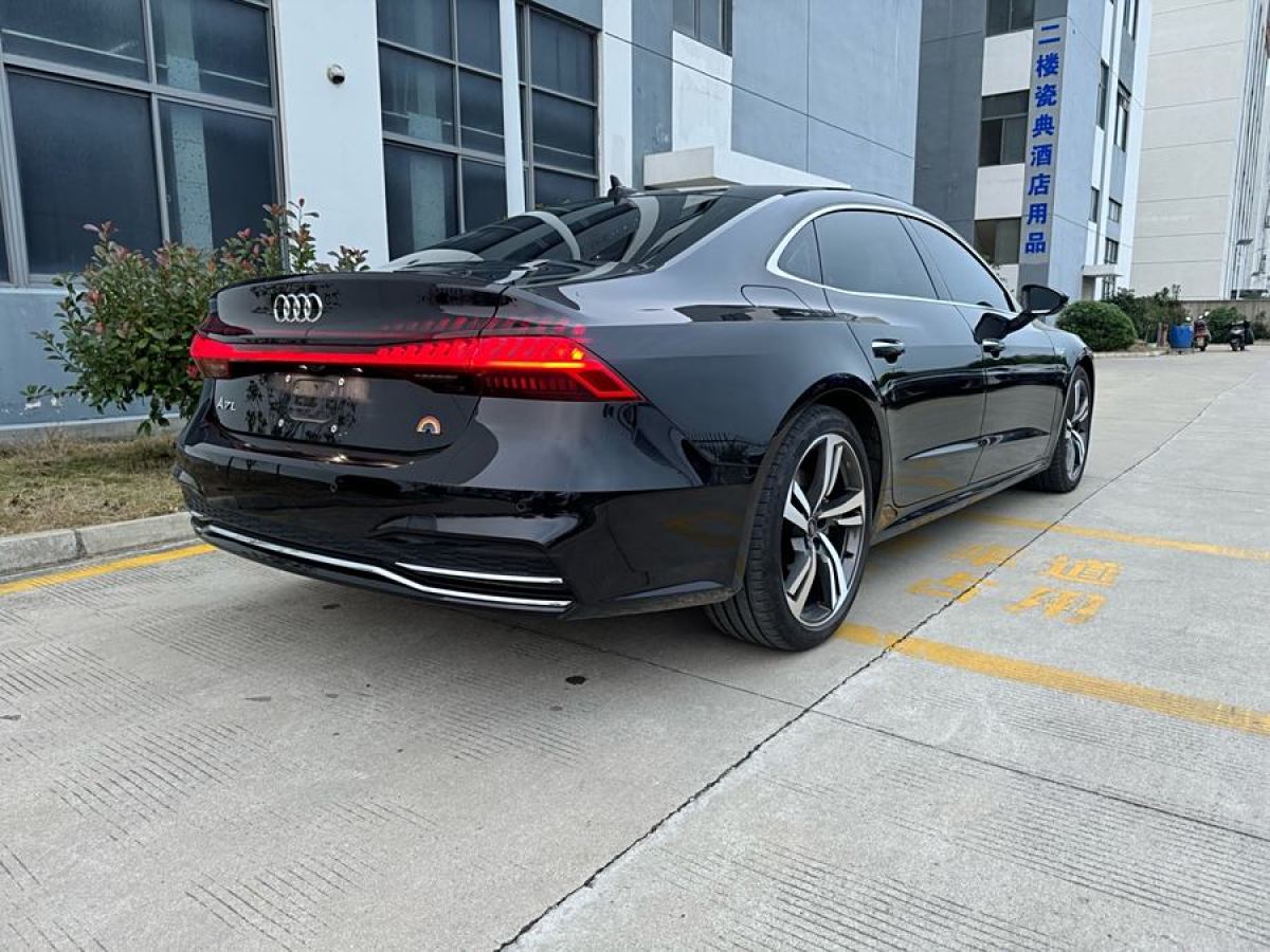 奧迪 奧迪A7L  2022款 45 TFSI S-line 筑夢未來版圖片