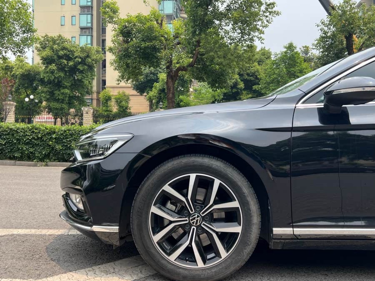 大眾 邁騰  2020款 330TSI DSG 領(lǐng)先型圖片