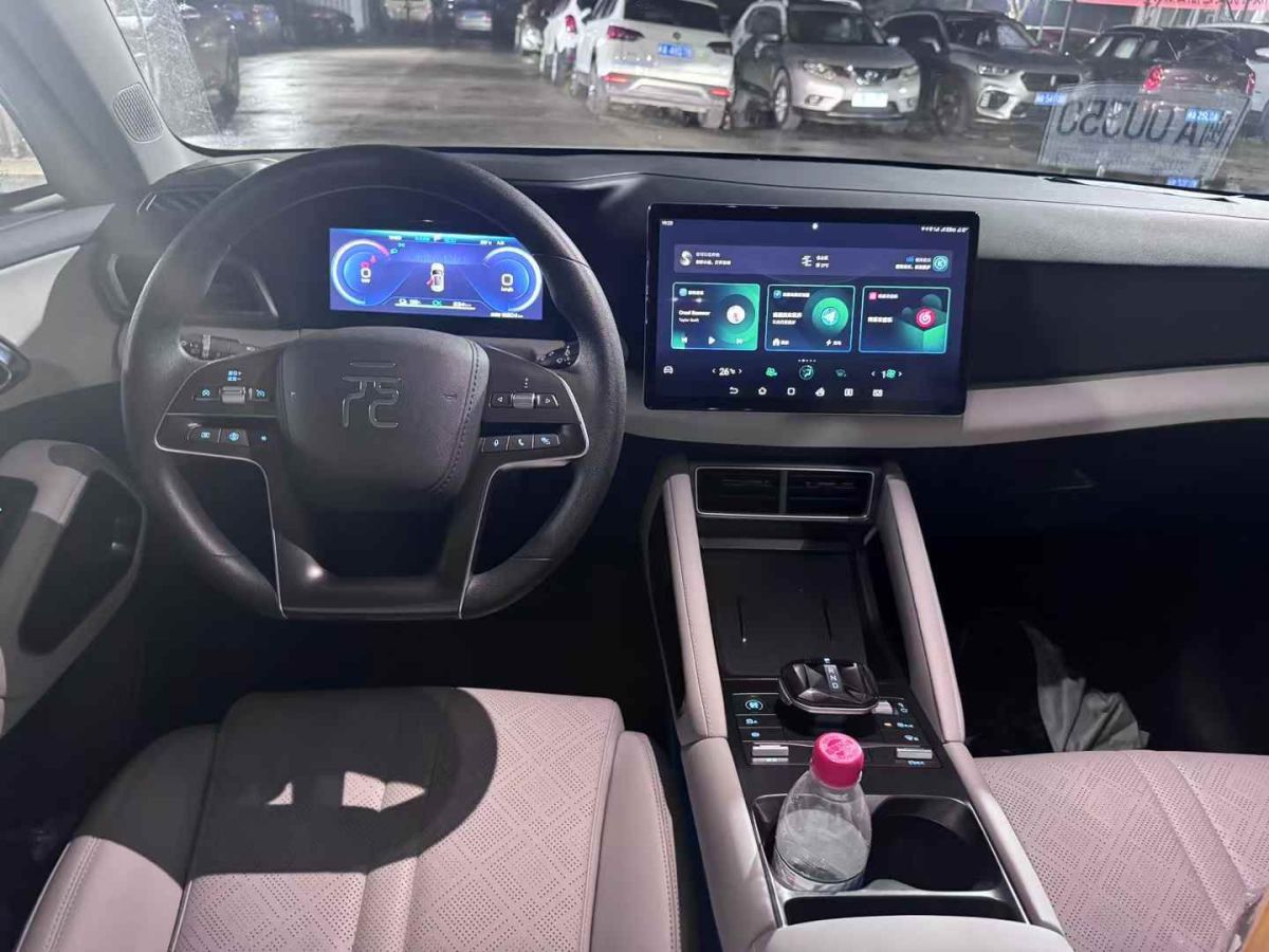 比亞迪 元UP  2024款 301KM 領(lǐng)先型圖片
