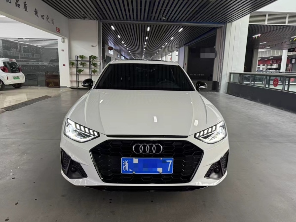 奥迪 奥迪A4L  2023款 40 TFSI 时尚致雅型