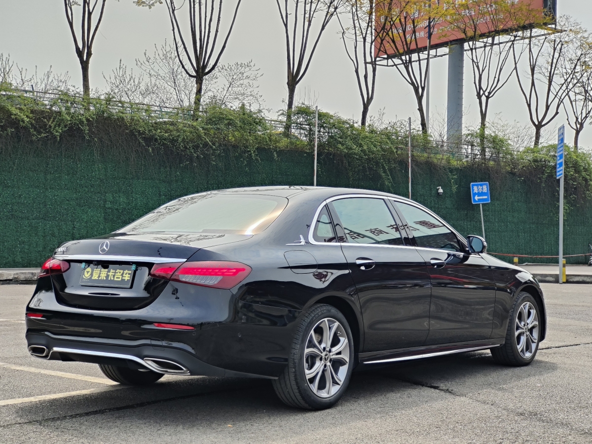奔馳 奔馳E級  2021款 改款 E 300 L 運(yùn)動時(shí)尚型圖片