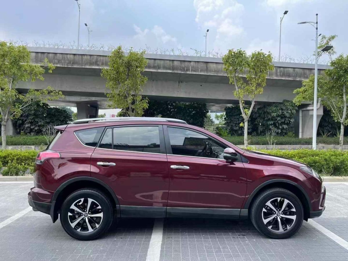 豐田 RAV4 圖片