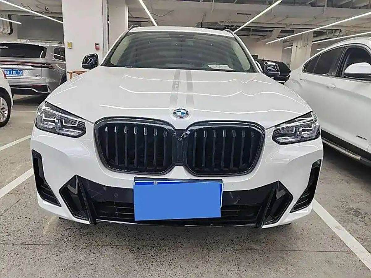 2022年3月寶馬 寶馬X3  2022款 xDrive30i 領(lǐng)先型 M曜夜套裝