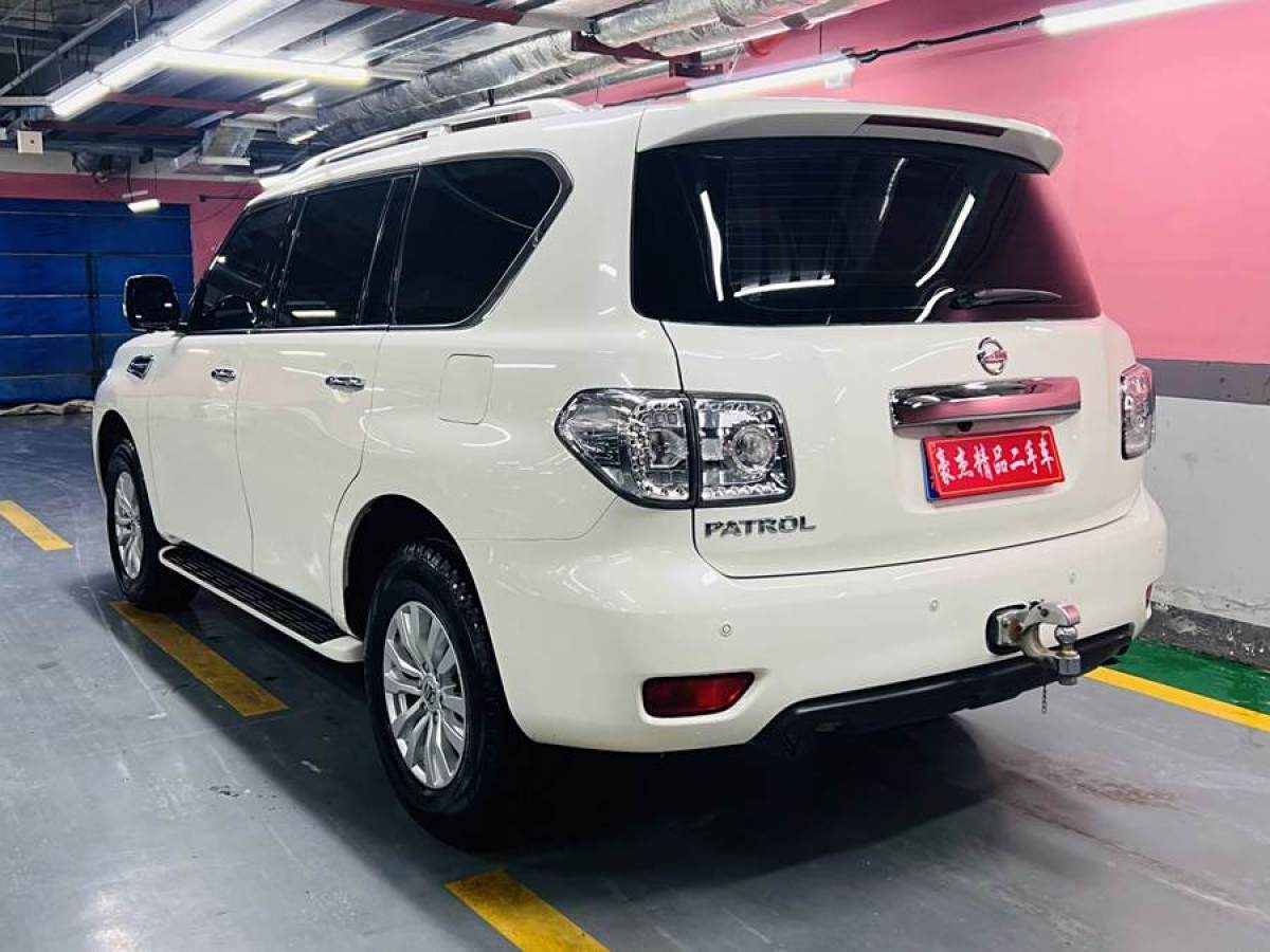 日產(chǎn) 途樂  2018款 4.0L 領(lǐng)英型圖片