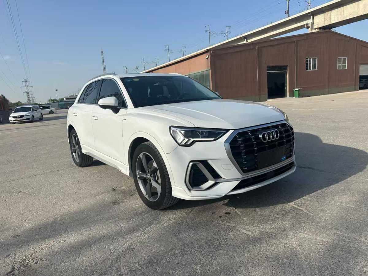 奧迪 奧迪Q3  2020款 35 TFSI 時(shí)尚動(dòng)感型圖片