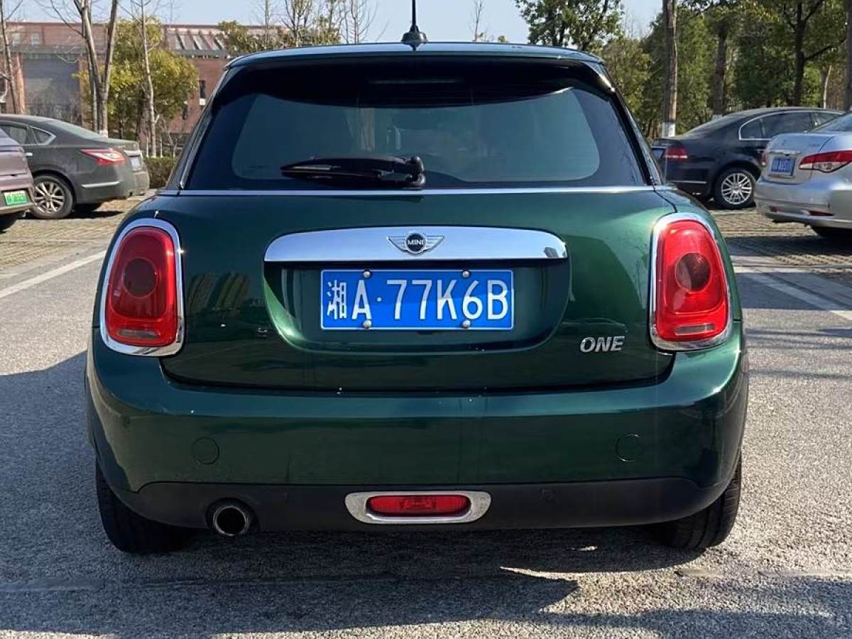 MINI MINI  2015款 1.2T ONE 五門版圖片