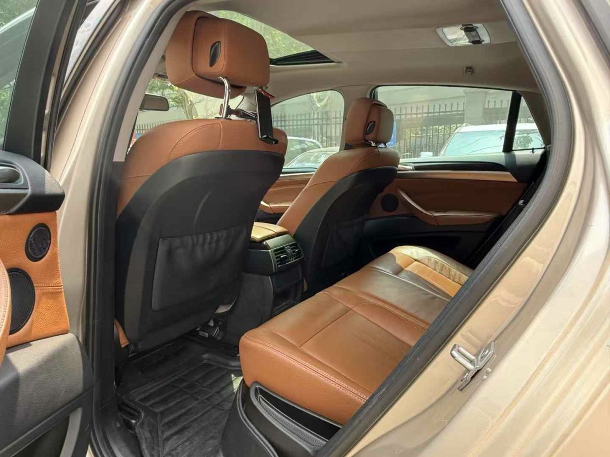 寶馬 寶馬X6  2014款 xDrive35i 運(yùn)動(dòng)型圖片