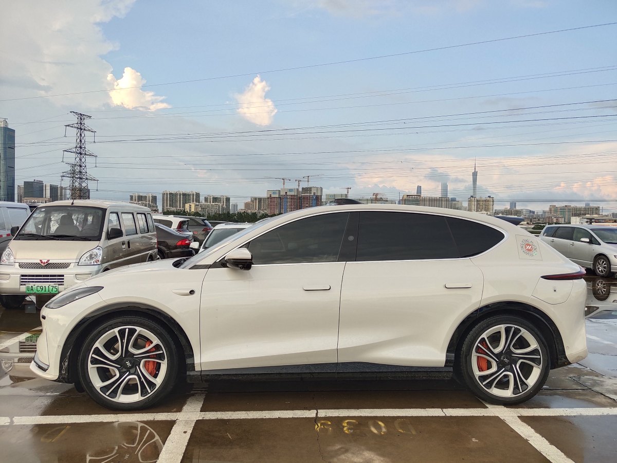 智己 智己LS7  2023款 100kWh Pro四驱版图片