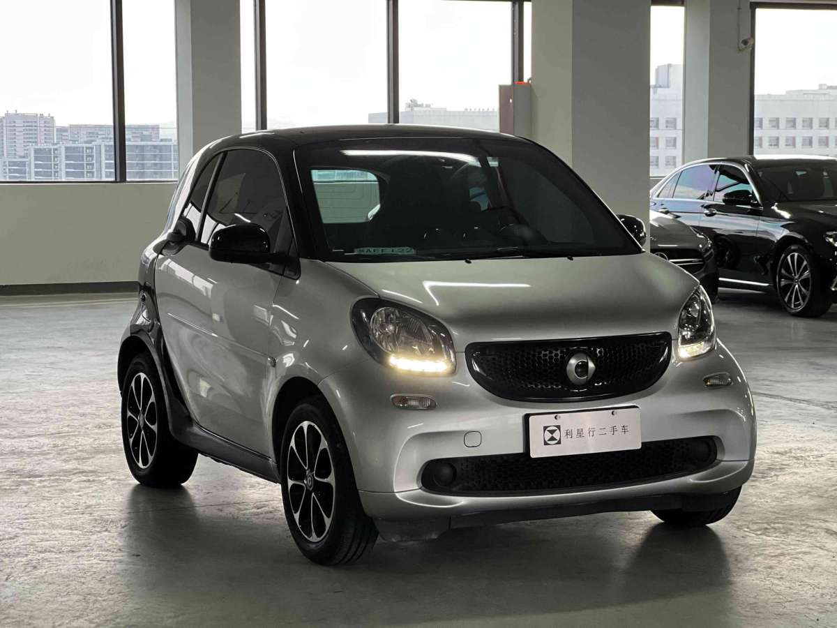 smart fortwo  2015款 1.0L 52千瓦硬頂激情版圖片