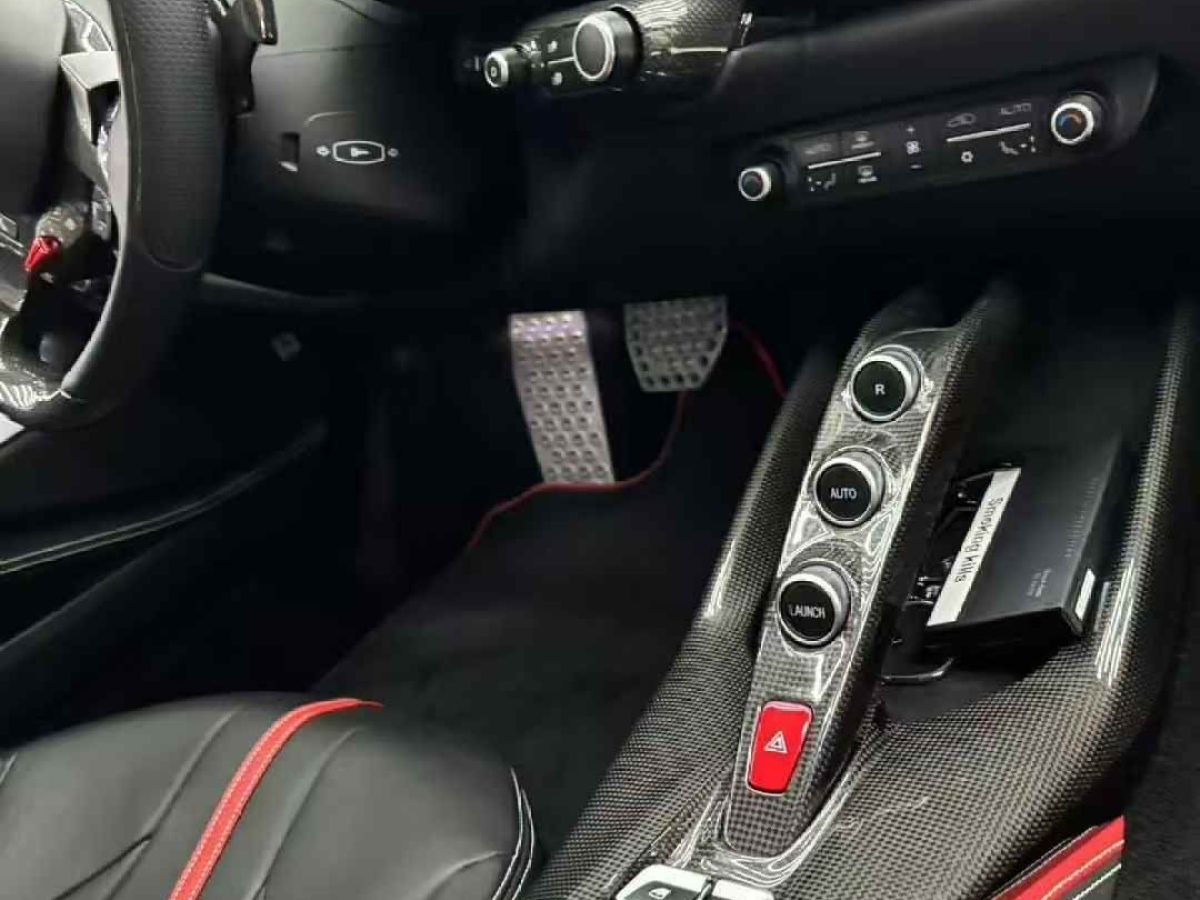 法拉利 F8 Tributo  2019款  3.9T V8圖片