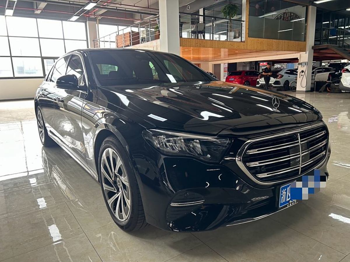 奔馳 奔馳E級(jí)  2024款 E 300 L 豪華型圖片