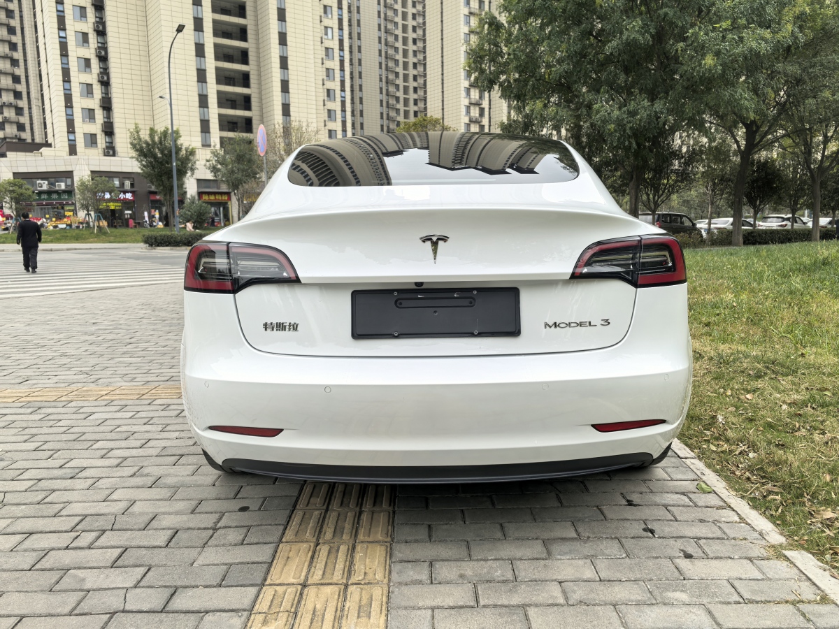 特斯拉 Model Y  2022款 改款 后輪驅(qū)動版圖片