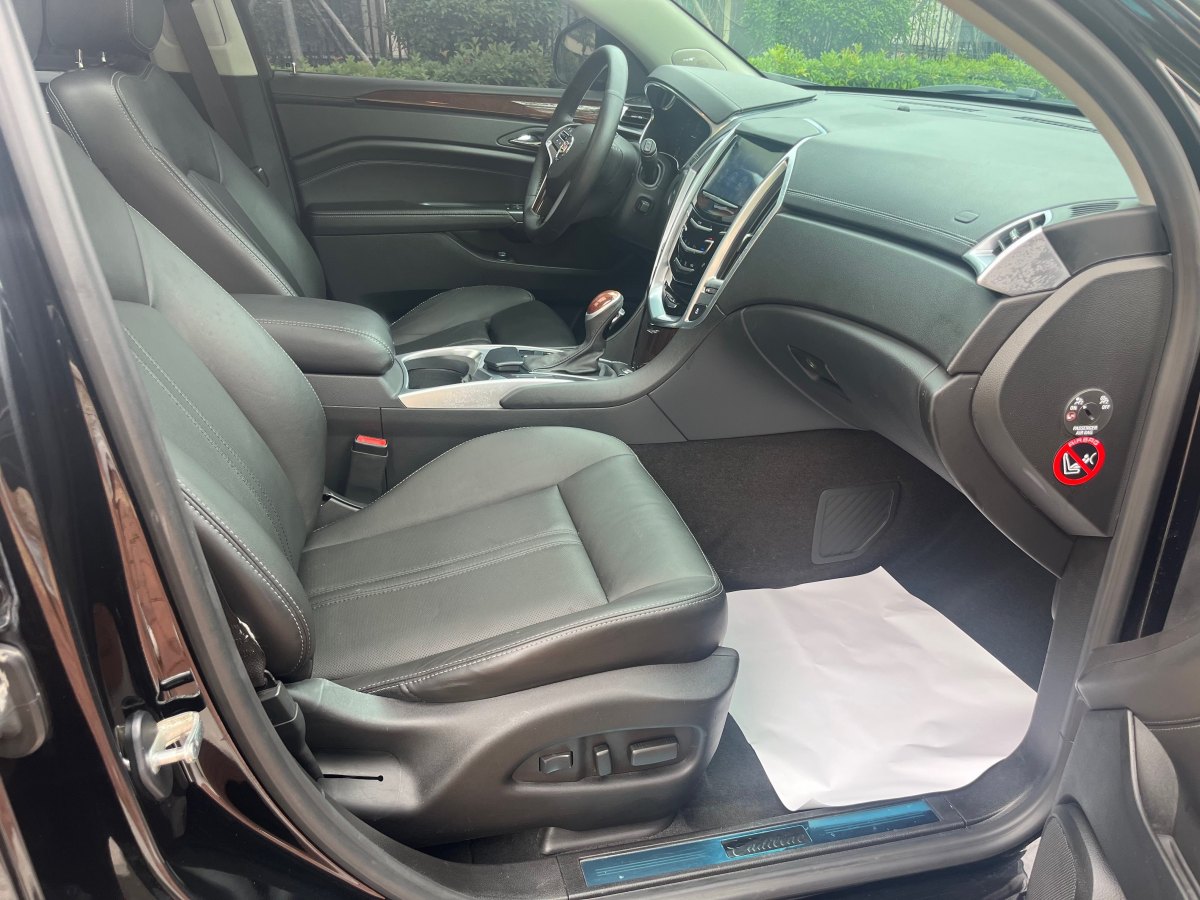 凱迪拉克 SRX  2014款 3.0L 精英型圖片