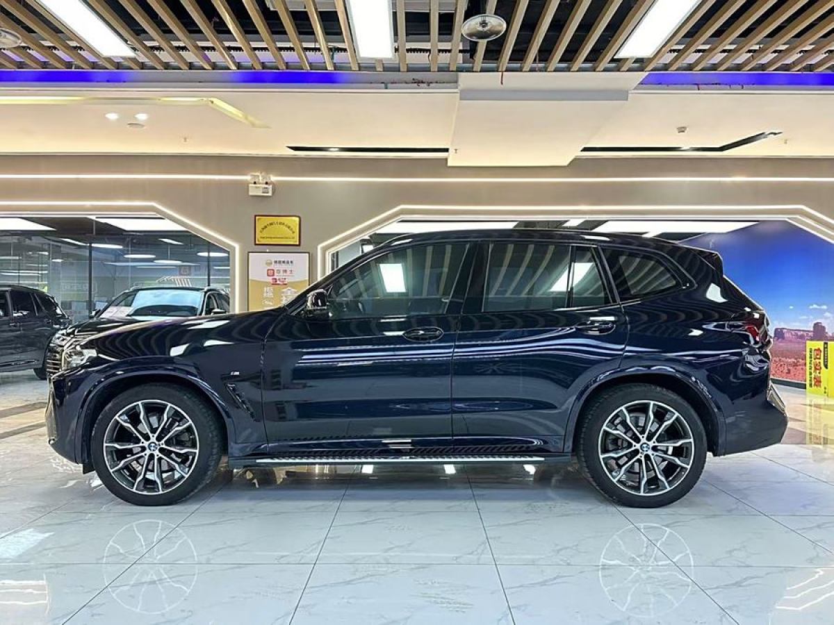 寶馬 寶馬X3  2022款 xDrive30i 領(lǐng)先型 M曜夜套裝圖片