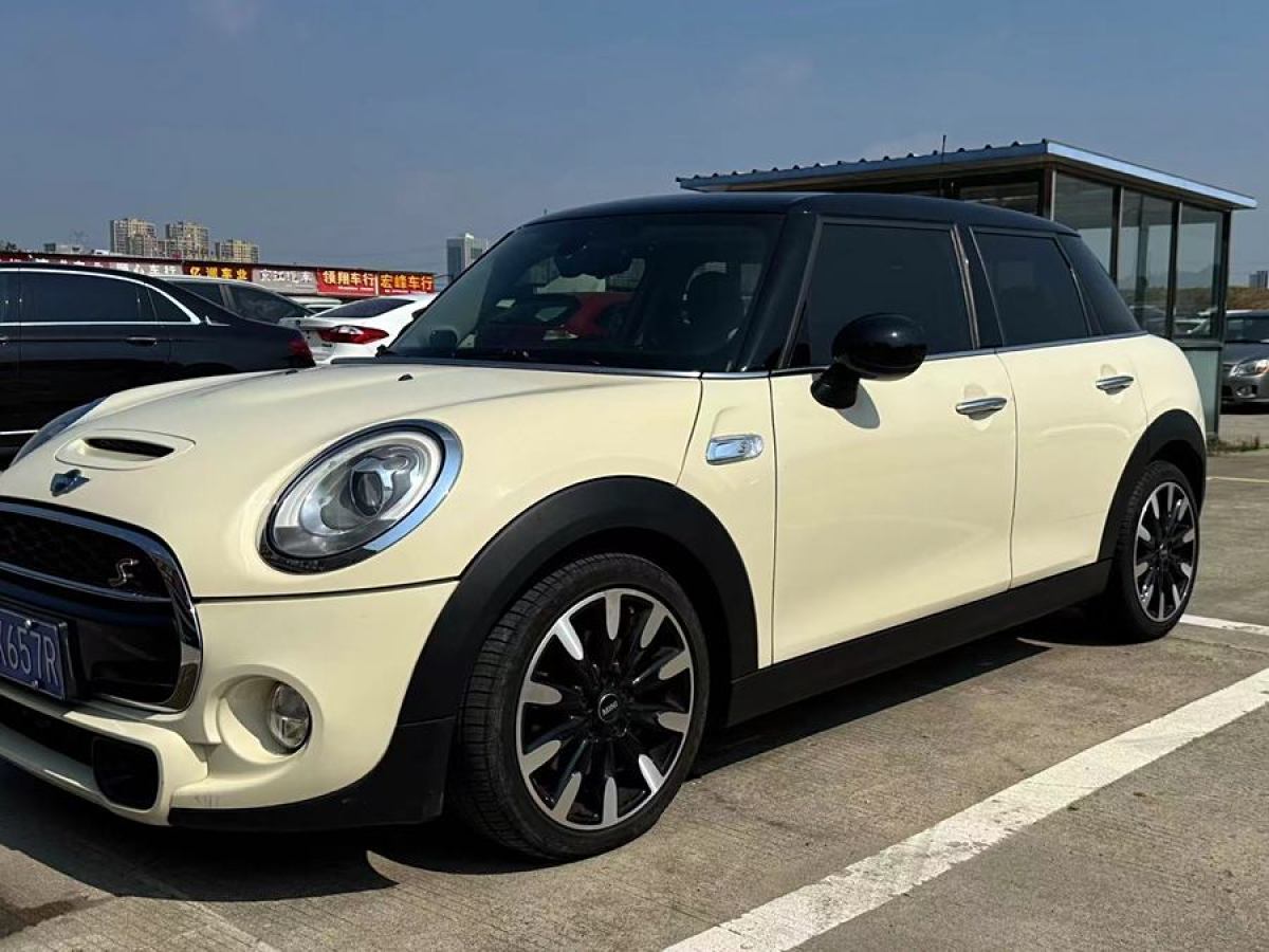 MINI MINI  2015款 2.0T COOPER S 五門版圖片